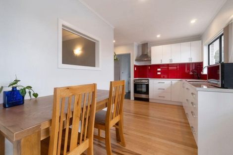 Photo of property in 18 Brandon Road, Glen Eden, Auckland, 0602