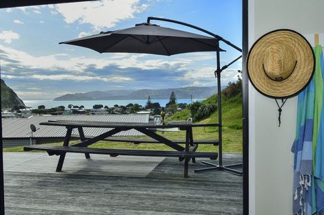 Photo of property in 15 Mahia Heights Drive, Mahia, 4198
