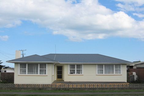 Photo of property in 203 Puriri Street, Castlecliff, Whanganui, 4501