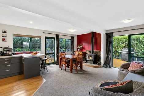 Photo of property in 2/9 Park Hill Road, Birkenhead, Auckland, 0626