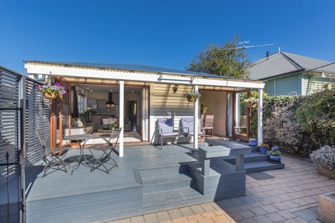 Photo of property in 69 Corson Avenue, Beckenham, Christchurch, 8023