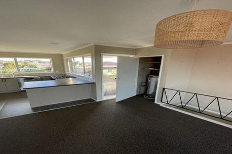 Photo of property in 5/60 West Coast Road, Glen Eden, Auckland, 0602