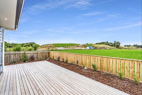 Photo of property in 3 Tapuhikura Street, Waikanae, 5036