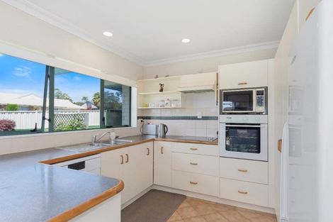 Photo of property in 1 Ryegrass Dell, Welcome Bay, Tauranga, 3112