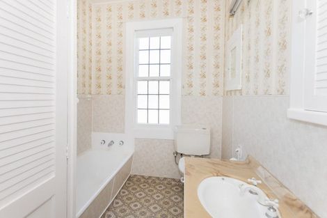 Photo of property in 84 Stout Street, Whataupoko, Gisborne, 4010