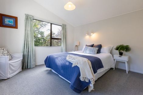 Photo of property in 124-126 Renown Road, Raumati South, Paraparaumu, 5032