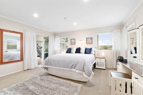 Photo of property in 8 Parkhaven Drive, Rosehill, Papakura, 2113