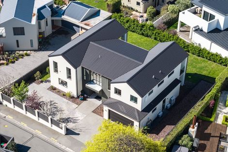 Photo of property in 2 Inverness Lane, Redcliffs, Christchurch, 8081