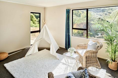 Photo of property in 38 Exploration Way, Whitby, Porirua, 5024