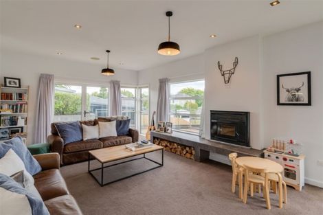 Photo of property in 264 Riverlaw Terrace, Saint Martins, Christchurch, 8022