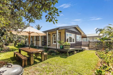 Photo of property in 18 Sarah Avenue, Whitianga, 3510