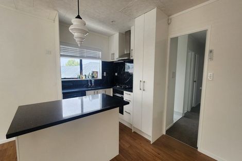 Photo of property in 14 Riserra Drive, Ranui, Auckland, 0612