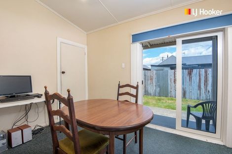 Photo of property in 68 Royal Crescent, Saint Kilda, Dunedin, 9012