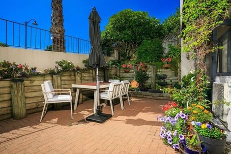 Photo of property in 7/14 Ponderosa Drive, Oteha, Auckland, 0632