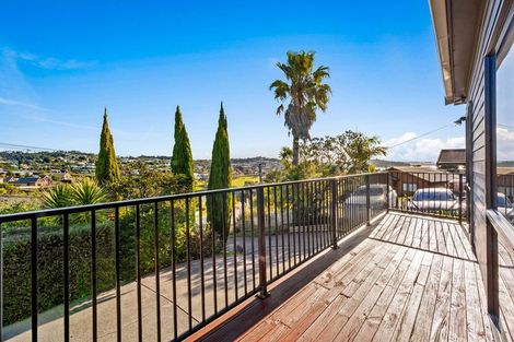 Photo of property in 121 Stanmore Bay Road, Stanmore Bay, Whangaparaoa, 0932