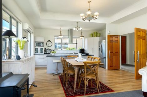 Photo of property in 10 Harbour View Heights, Picton, 7220