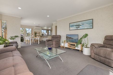 Photo of property in 16 Sandhurst Drive, Papamoa Beach, Papamoa, 3118