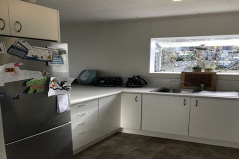 Photo of property in 2/48 Sandgate Avenue, Botany Downs, Auckland, 2010