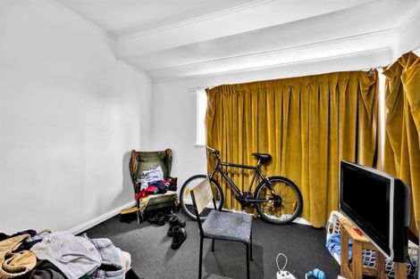 Photo of property in 210 South Road, Hawera, 4610