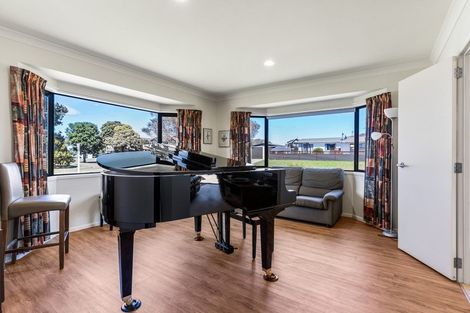 Photo of property in 1 Marchignal Street, Coastlands, Whakatane, 3120