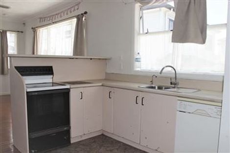 Photo of property in 5 Maxwell Avenue, Papatoetoe, Auckland, 2025