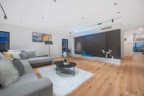 Photo of property in 9 Michael Richard Place, East Tamaki Heights, Auckland, 2016