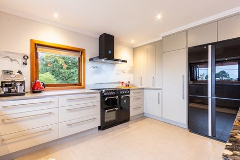 Photo of property in 117 Seaview Road, Paraparaumu Beach, Paraparaumu, 5032