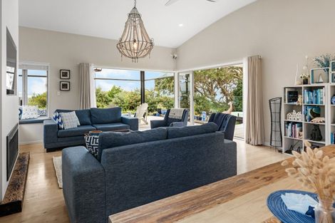 Photo of property in 147a Torkar Road, Clarks Beach, 2122