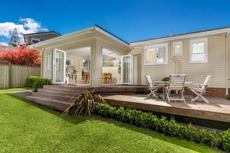 Photo of property in 52 Normanton Street, Glenfield, Auckland, 0629