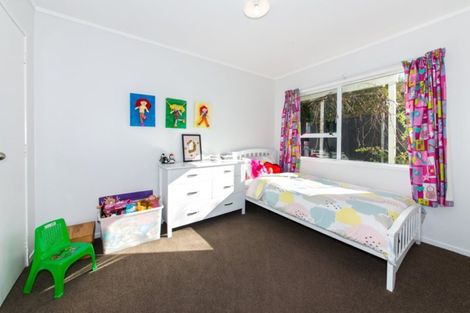 Photo of property in 24 Venus Place, Half Moon Bay, Auckland, 2012