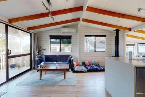 Photo of property in 165 Carnoustie Drive, Wattle Downs, Auckland, 2103