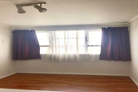 Photo of property in 33 Glenview Road, Glen Eden, Auckland, 0602