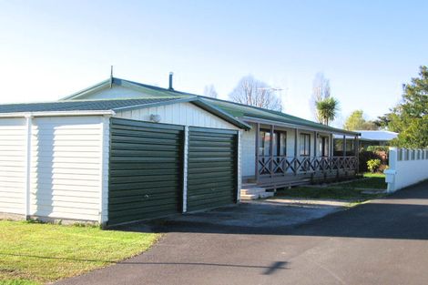 Photo of property in 10 Braid Road, St Andrews, Hamilton, 3200