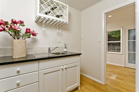 Photo of property in 1/221 Lake Road, Belmont, Auckland, 0622