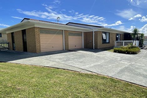 Photo of property in 2 Campbell Drive, Warkworth, 0910