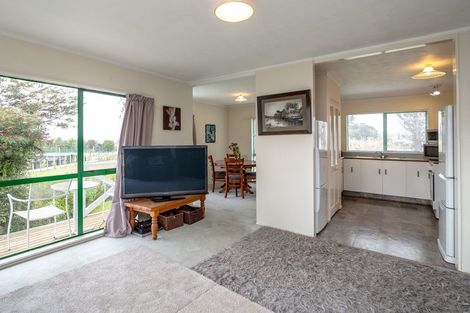 Photo of property in 32 Bidwills Cutting Road, Greytown, 5794