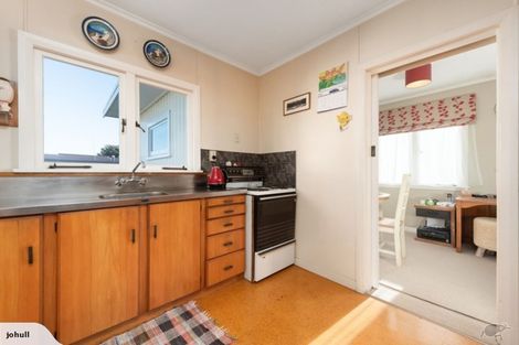 Photo of property in 52 Pitau Road, Mount Maunganui, 3116