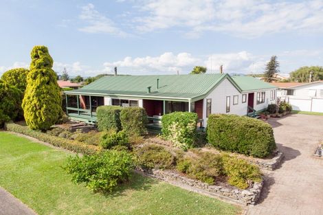 Photo of property in 2 Hale Place, Ngatea, 3503