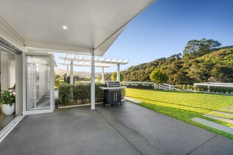 Photo of property in 6 Bridle Way, Hunua, Papakura, 2583
