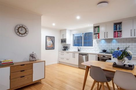 Photo of property in 40 Verran Road, Birkdale, Auckland, 0626