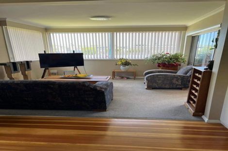 Photo of property in 3 Huia Street, Foxton Beach, Foxton, 4815