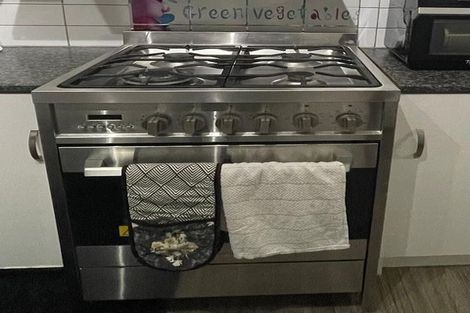 Photo of property in 7 Rawson Street, Tawa, Wellington, 5028