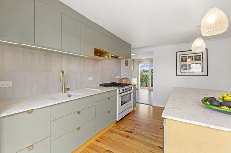 Photo of property in 335 Wainui Road, Raglan, 3297