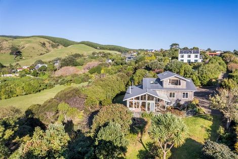 Photo of property in 76 Sea Vista Drive, Pukerua Bay, 5026