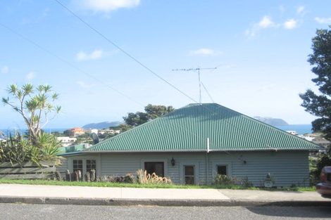 Photo of property in 13 Thornley Street, Titahi Bay, Porirua, 5022
