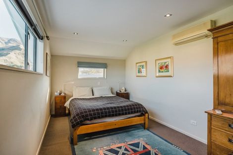 Photo of property in 15 Jessies Crescent, Wanaka, 9305