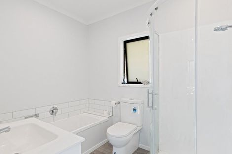 Photo of property in 23d Heta Road, Highlands Park, New Plymouth, 4312