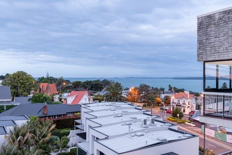 Photo of property in 4/6b The Promenade, Takapuna, Auckland, 0622