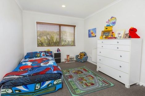 Photo of property in 22 Sunstone Crescent, Brown Owl, Upper Hutt, 5018