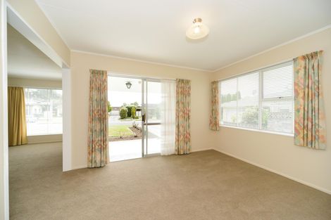 Photo of property in 21 Pencarrow Street, Highbury, Palmerston North, 4412